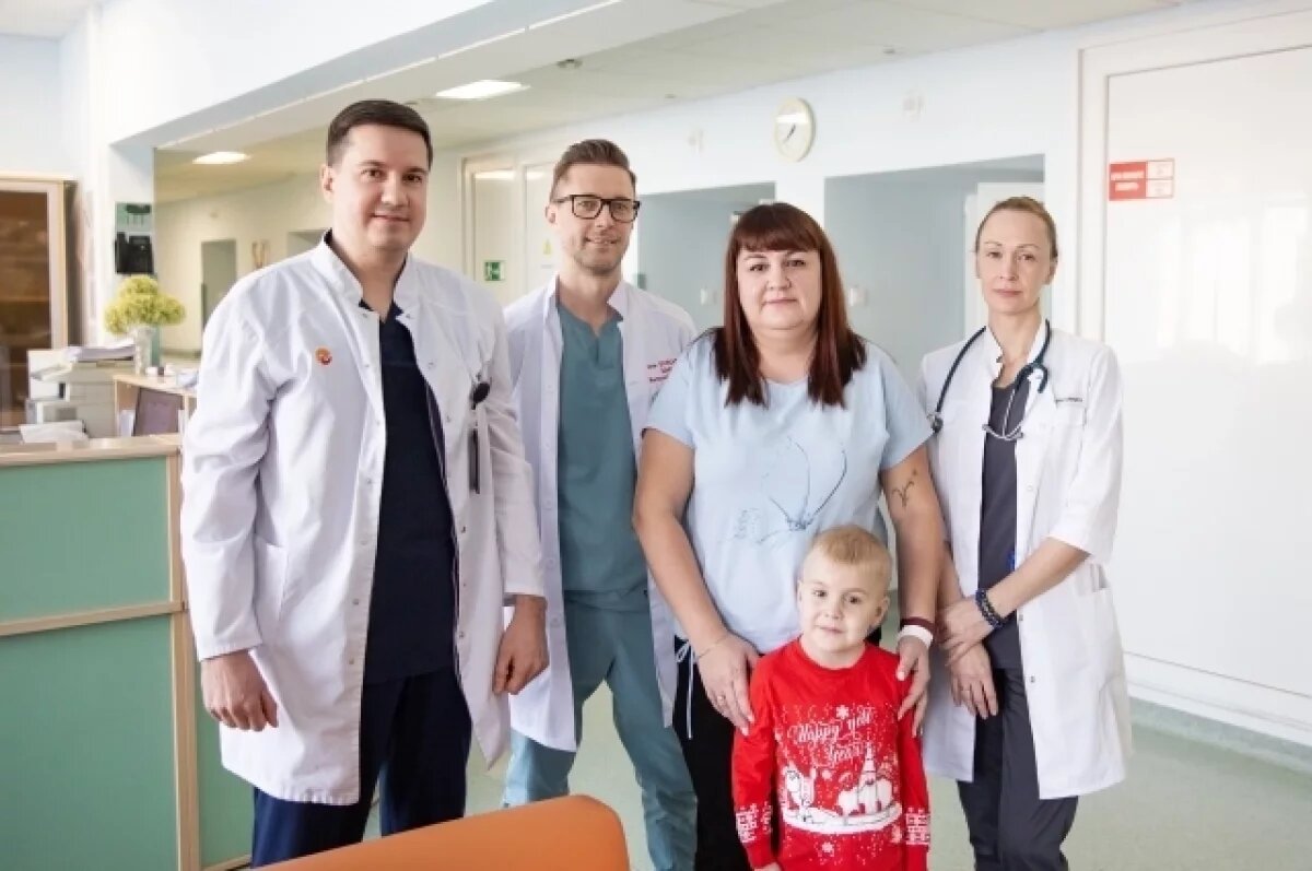    Сибирские врачи спасли от смерти ребёнка из Кузбасса, оперированного в США
