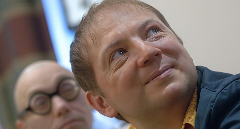 От японки до 20-летней студентки: как моряк из «Брата» Федорцов стал отцом четверых детей и перестал бояться скандалов