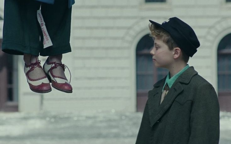 С чего начинается фашизм?