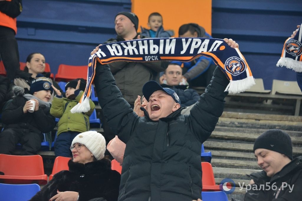    Сегодня ХК «Южный Урал» начинает домашнюю серию игр матчем с соседом по таблице — ХК «СКА-ВМФ»