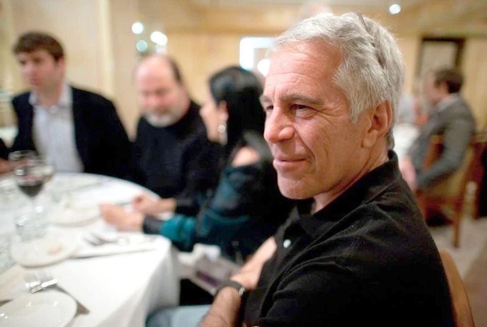    Эпштейн издевался над инвалидом-ученым Стивеном Хокингом: зачем его примотали скотчем GLOBAL LOOK PRESS