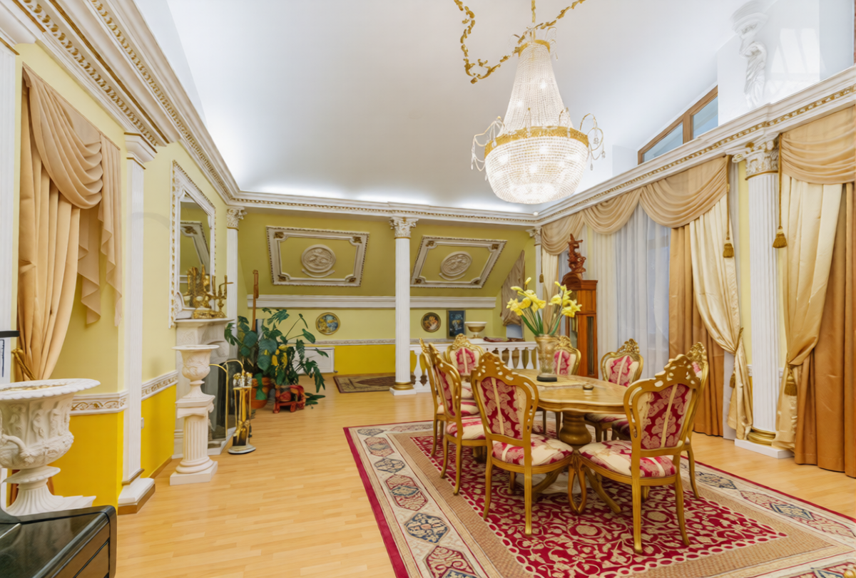 Скриншот с сайта Avito.ru. Листайте галерею.