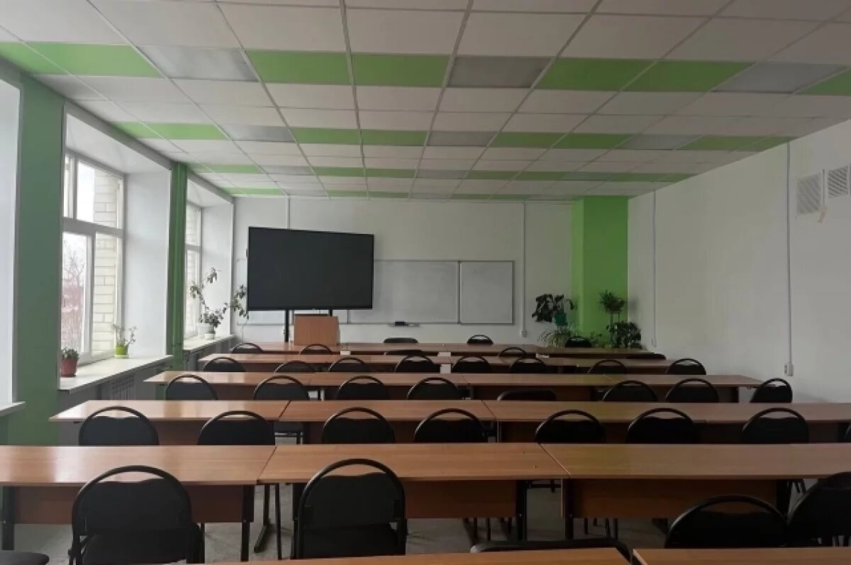    В районах Саратовской области морозы отменили уроки в школах