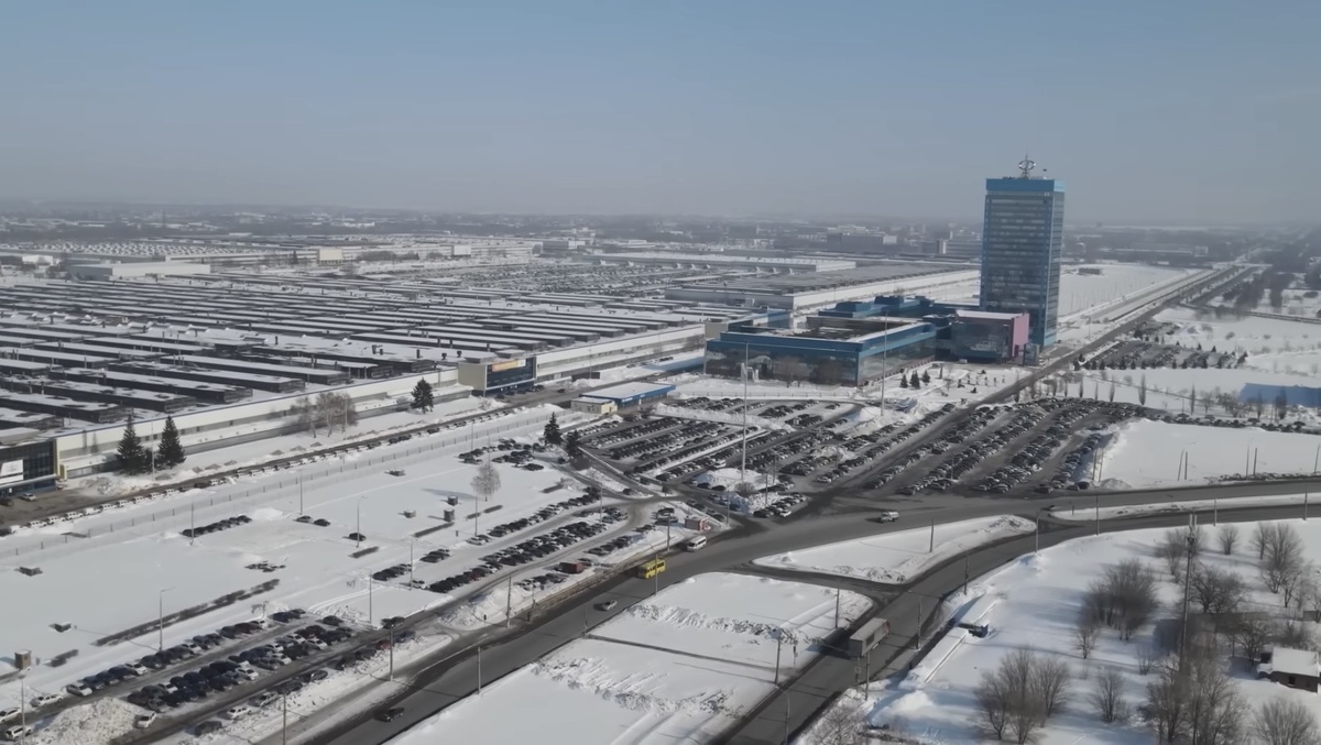 Вид на завод АвтоВаз 