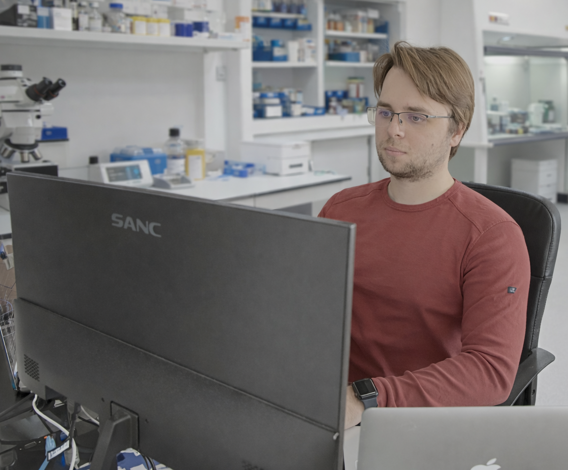 Никита Коломоец — соавтор исследования, участвовавший в разработке цифрового алгоритма. Источник: ИОХ РАН