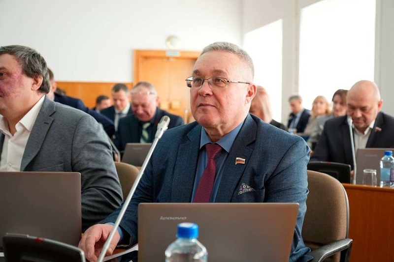    Досрочно сложили полномочия Александр Мазуев и Антонина Фёдорова