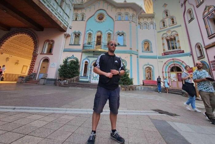 Энрике Ариас Хиль. Обложка © Telegram / Русский дом в Мадриде