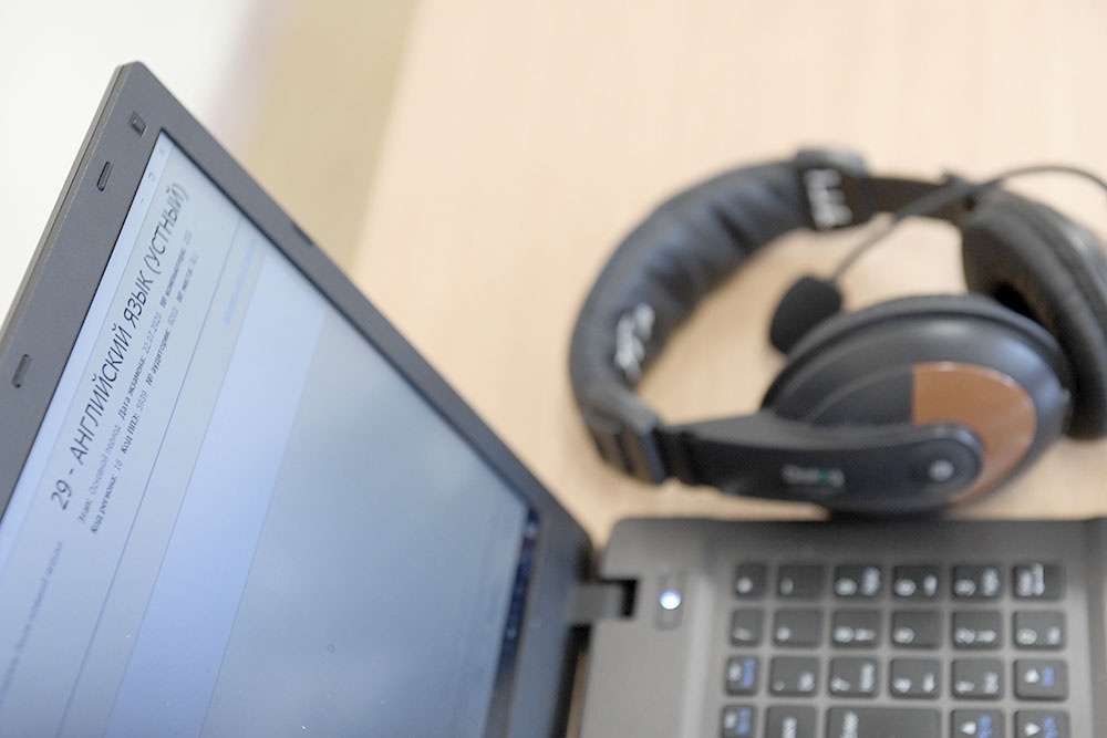    ЕГЭ по английскому языку - популярный экзамен по выбору, который состоит из двух частей: письменной и устной. / Максим Богодвид/ РИА Новости