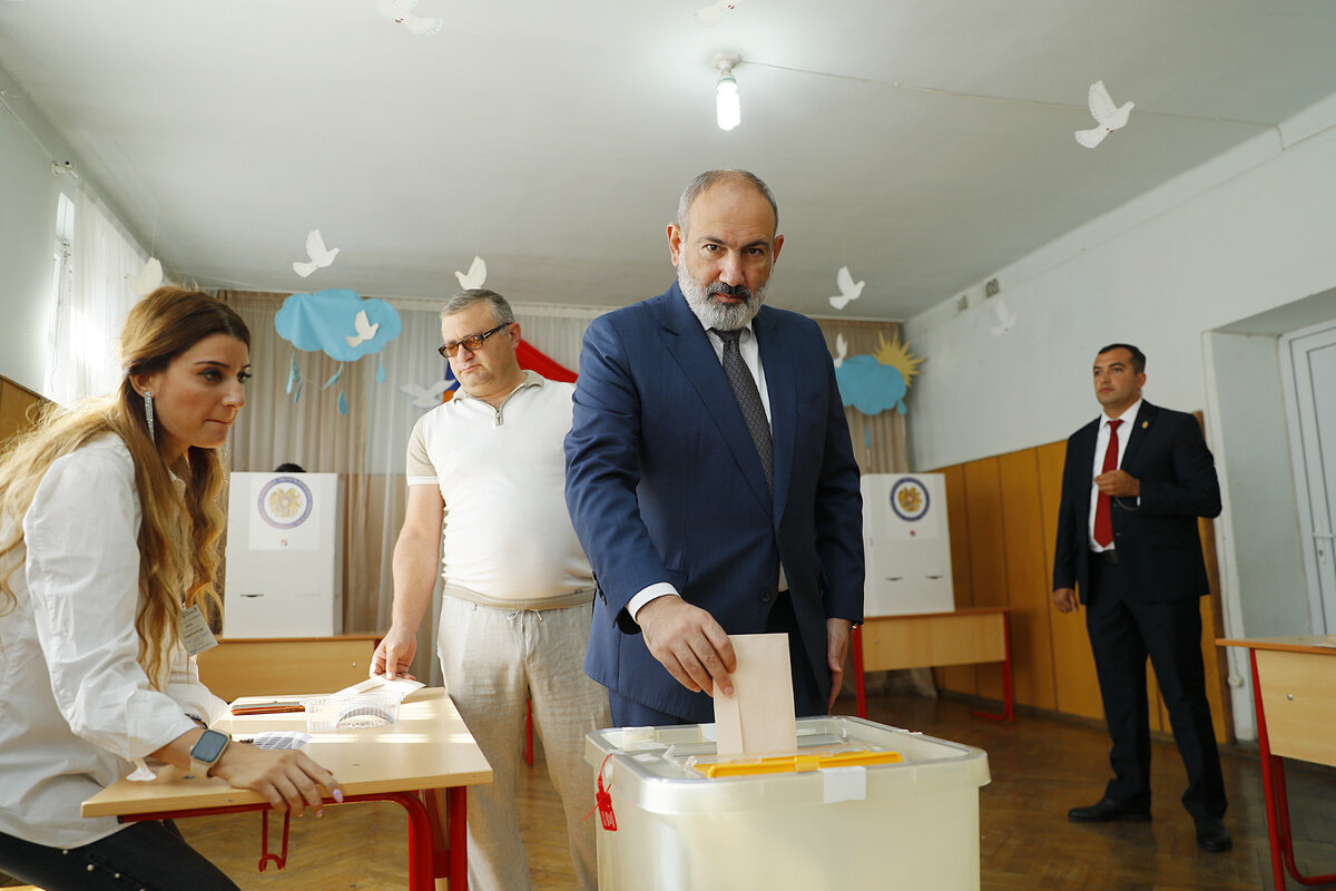    В законодательстве сейчас есть множество лазеек, которые могут без особых проблем отстранить всех неудобных кандидатов от участия в выборах. Фото: сайт Премьер-министра Республики Армения.