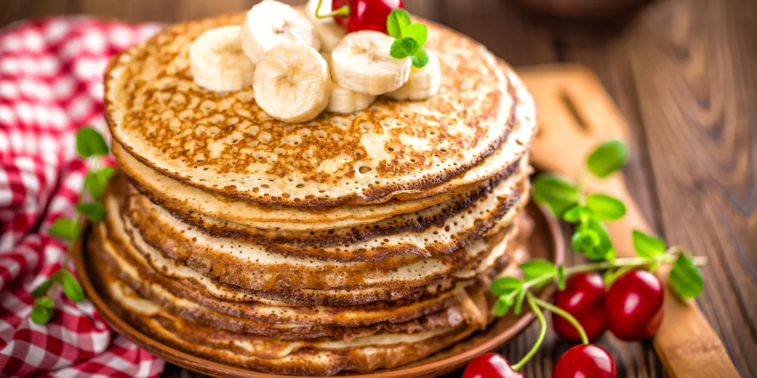 Лучшие рецепты блинов на Масленицу 2026: сладкие, соленые и с сюрпризом