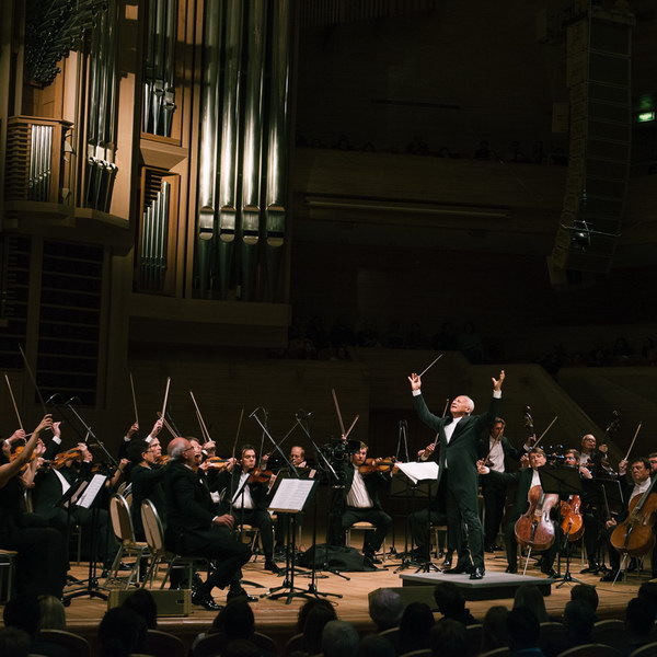     Владимир Спиваков представит концерт-действо «Семь последних слов Христа»