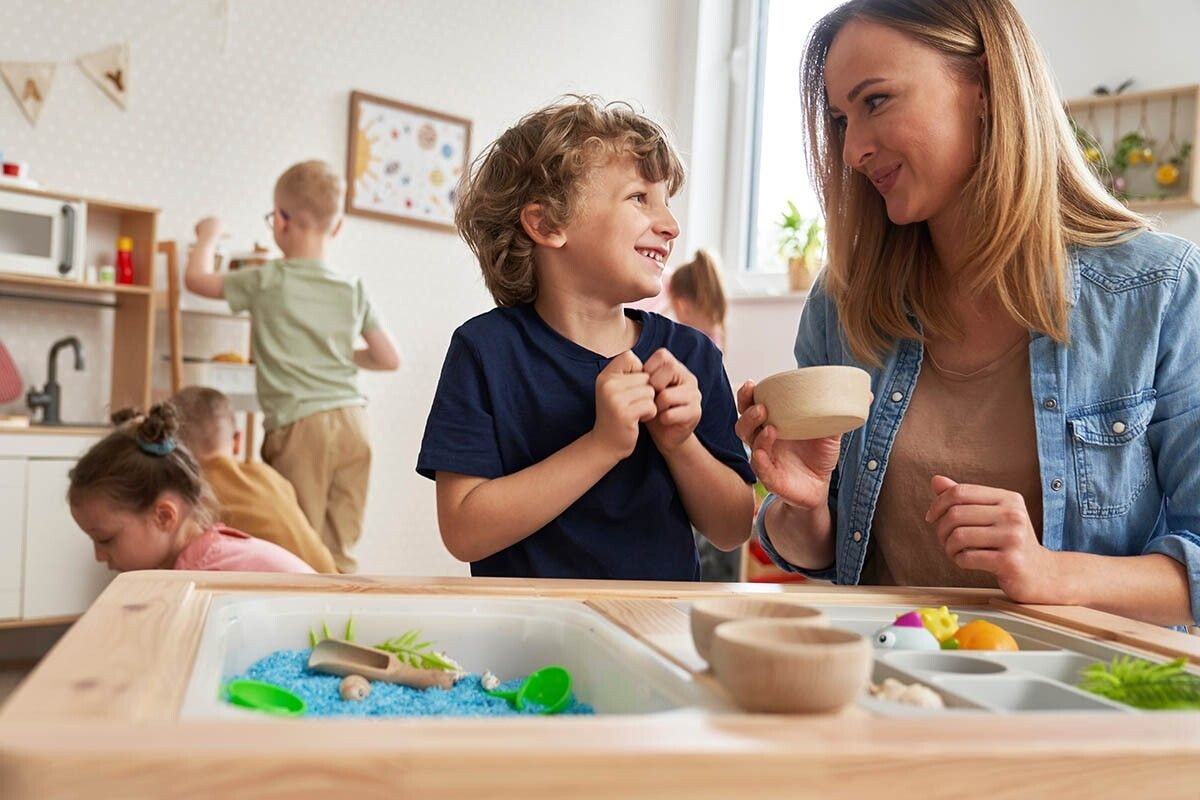 Учить через игру. Источник: gpointstudio / Shutterstock / FOTODOM📷
