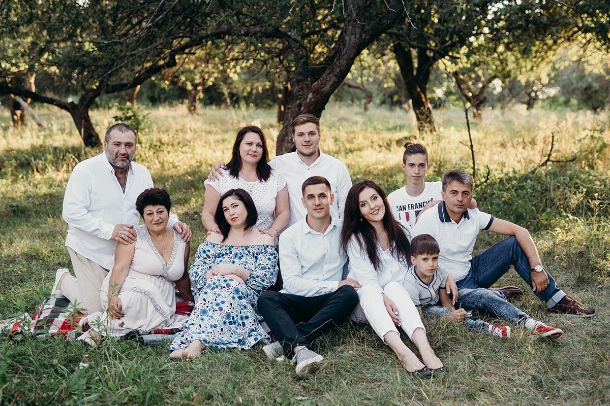 Близкие родственники — кто это по закону? Источник: Skomskiy / Shutterstock / FOTODOM📷
