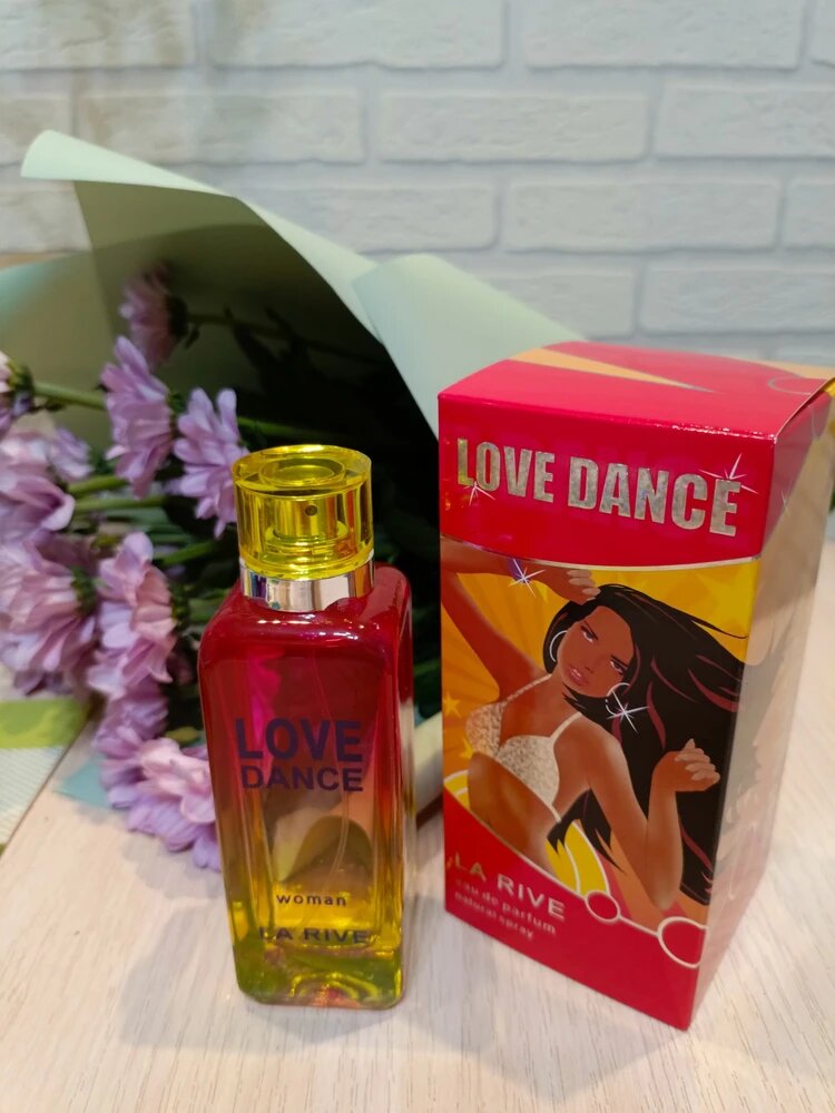 Оказывается это была пародия на Escada "Rockin Rio". Верхние ноты парфюма: кокос, лайм, персик. Ноты сердца: ананас, банан. Базовые ноты: амбра, мускус, сандаловое дерево. 