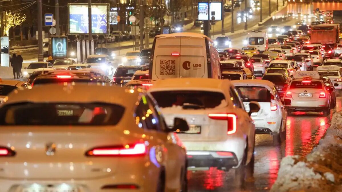    Автомобили в Москве. © АГН "Москва"