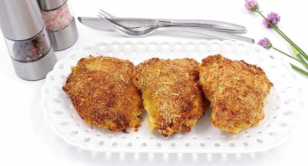 Сочные куриные бедрышки в духовке с корочкой