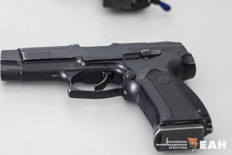   ЕАН. Пистолет
