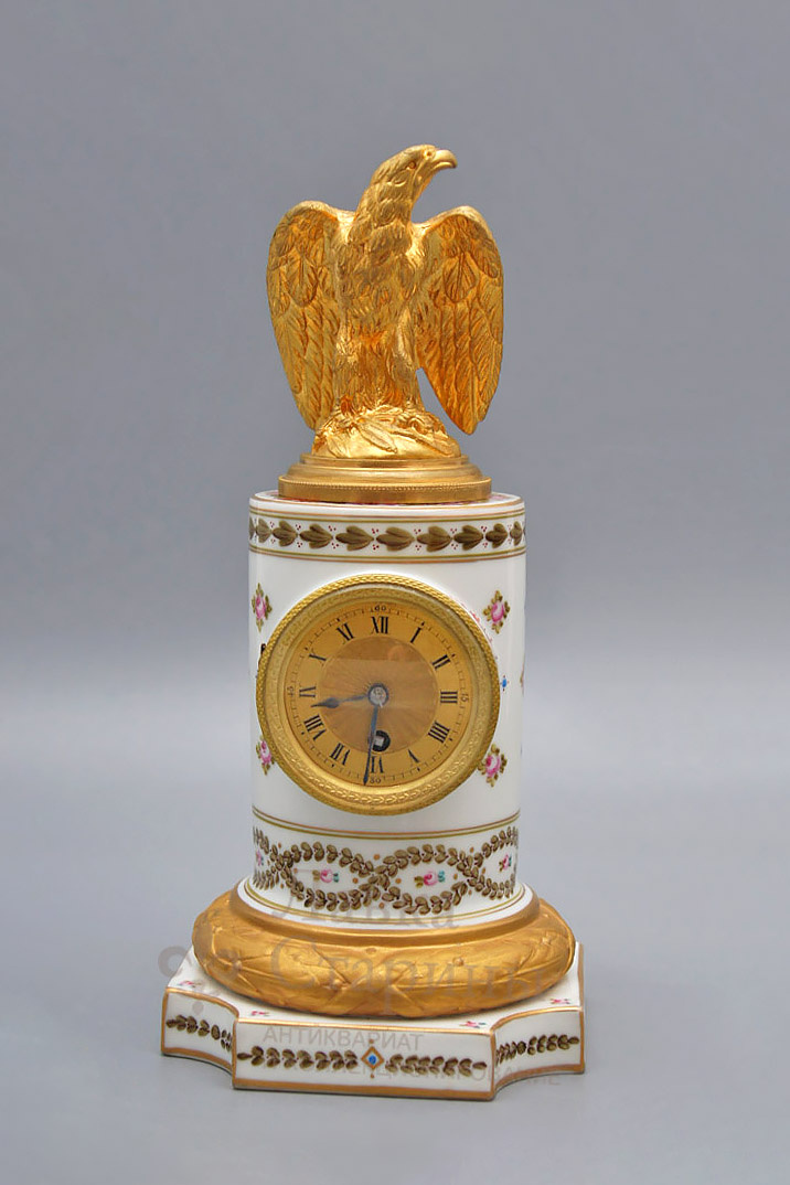 Антикварный настольные часы с орлом, бронза, фарфор, Франция, кон. 19 в. Фото с нашего сайта dvaveka.ru