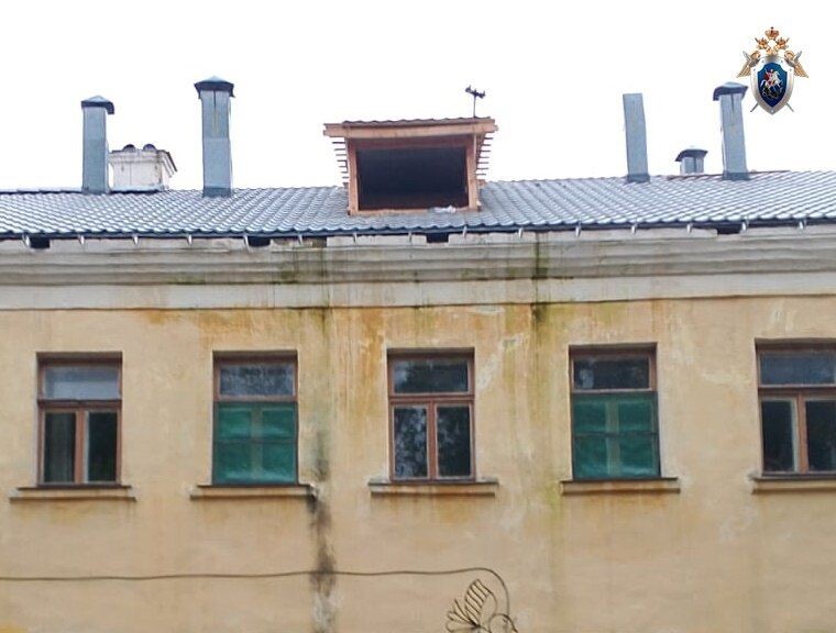    Рабочий упал с крыши и погиб в Сарове Иван Воробьев