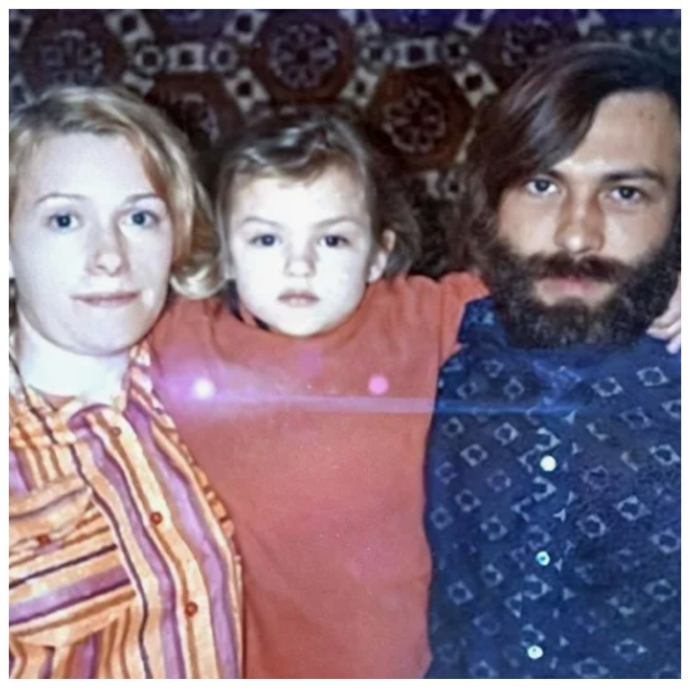 Леонид Непомнящий, с первой женой Валениной Талызиной и их дочерью Ксенией (в будущем, по мужу Хаировой)
