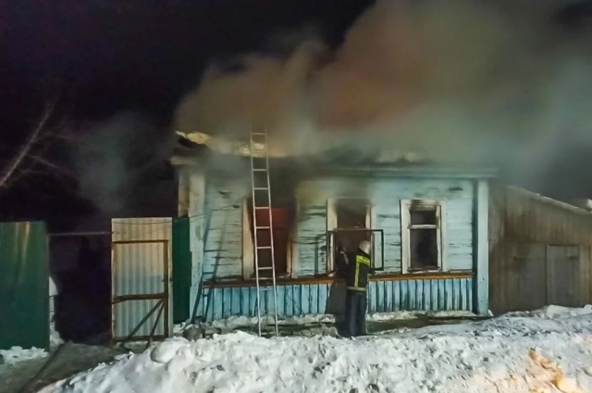    Потерял всю семью.