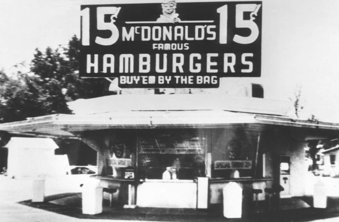 Макдональдс после Второй мировой, источник: https://realt.onliner.by/2019/12/19/fastfood-3 
