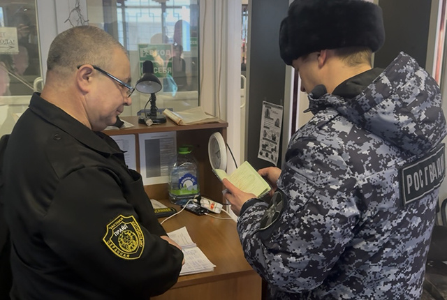 В Твери Росгвардия проверяет, как охраняются школы