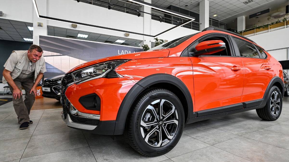    Lada Iskra — одна из самых популярных моделей «АвтоВАЗа» у столичных автолюбителей / Фото: Кирилл Зыков / РИА Новости