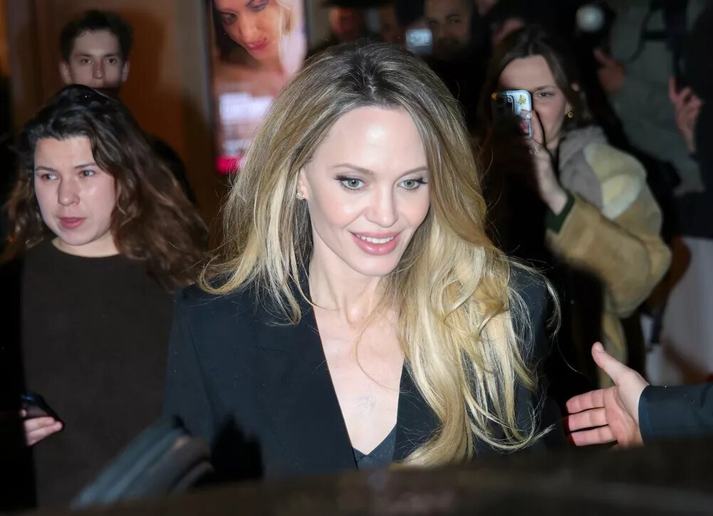    "Шрамы – это мой выбор": Анджелина Джоли дала редкий комментарий о двойной мастэктомии