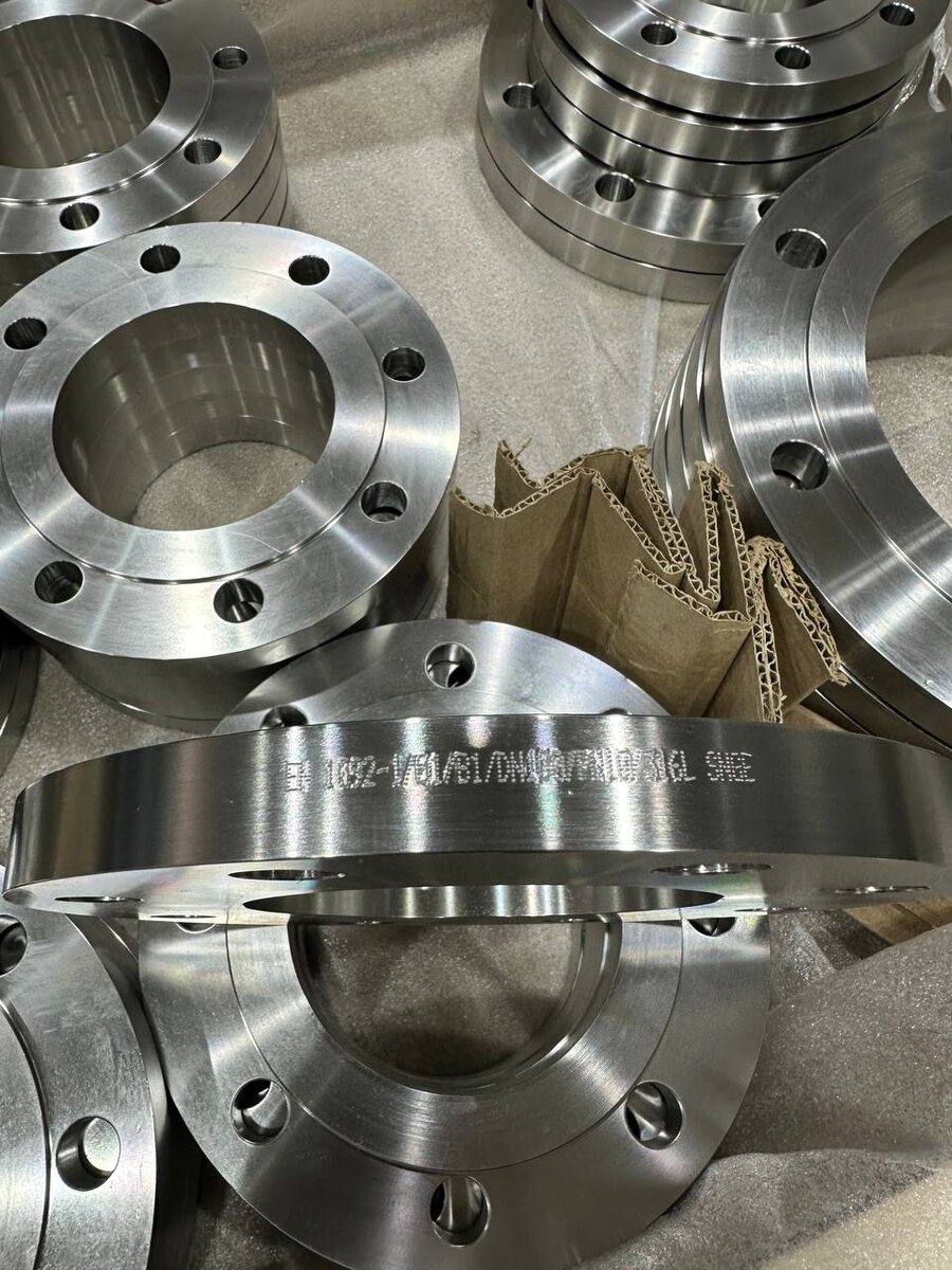 Фланцы с маркировкой EN 1092-1 плоский из стали 316L SNGE