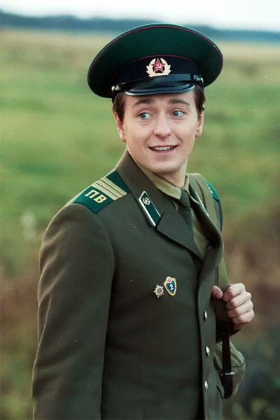 Мы видим, что он пришёл не из простых войск...