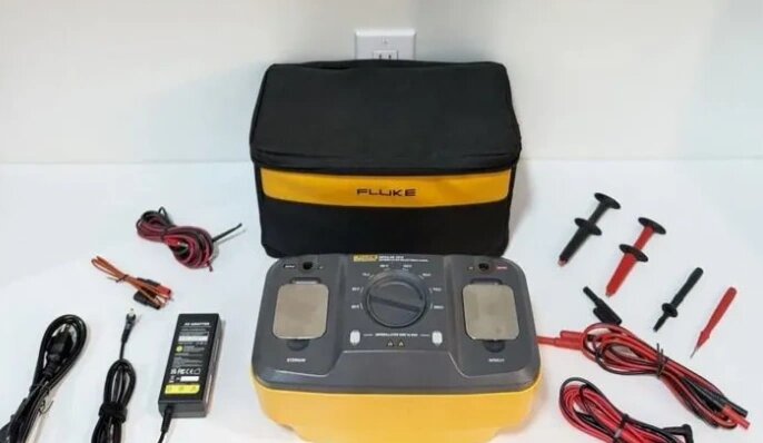 Высоковольтный делитель напряжения Fluke 7010
