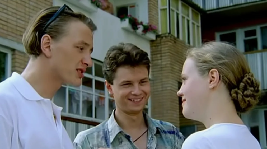 Кадры из фильма «Ворошиловский стрелок». Яндекс картинки.