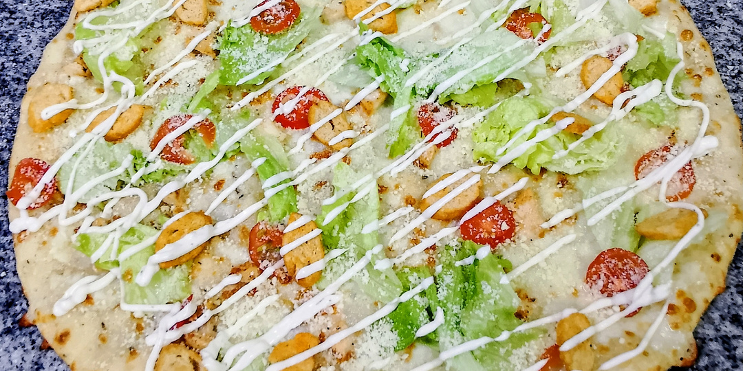 Пицца "Цезарь с курицей"!
