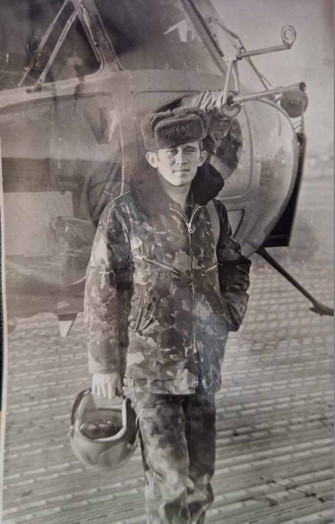      Виталий Иванович Петренко во время службы в Афганистане. Редакция газеты "Наш край"