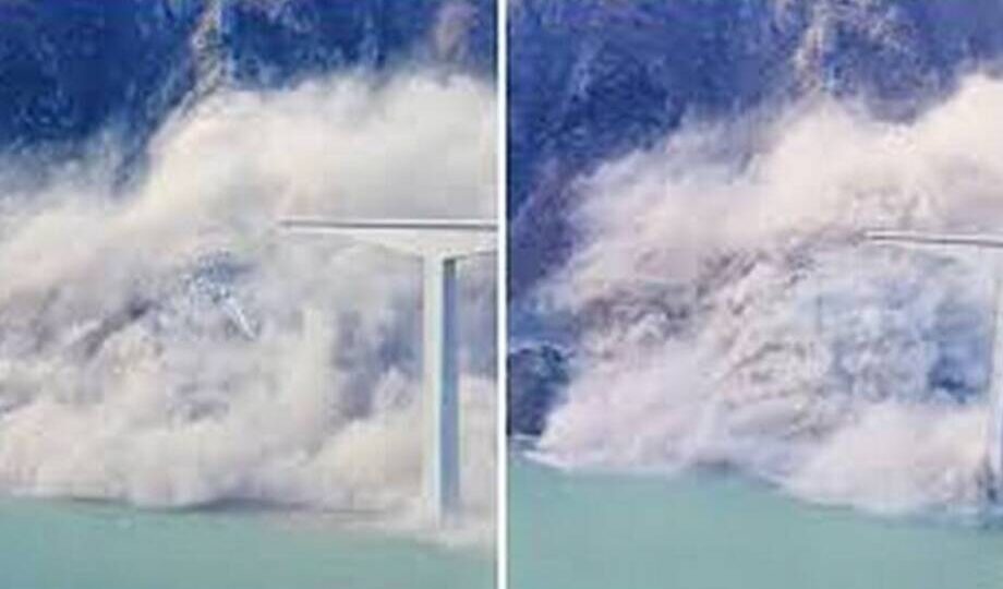 На видео попало обрушение моста по дороге в Тибет