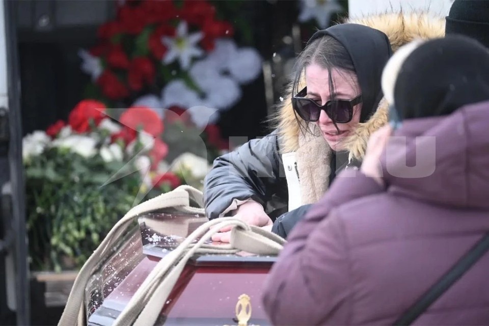    Мать убитого 9-летнего Паши попросила у него прощения перед тем, как гроб с мальчиком захоронили. Алексей БУЛАТОВ