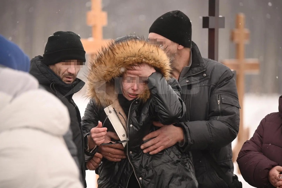    Мать пришлось оттаскивать, у нее случилась истерика. Алексей БУЛАТОВ