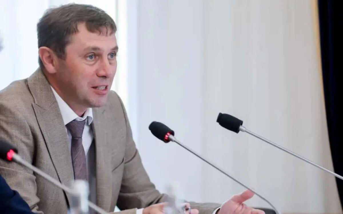    Мэр Воронежа Петрин рассказал о проблемных подрядчиках на Петровской набережной Фото мэрии