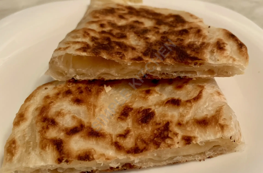 Лепёшка роти с сыром. 