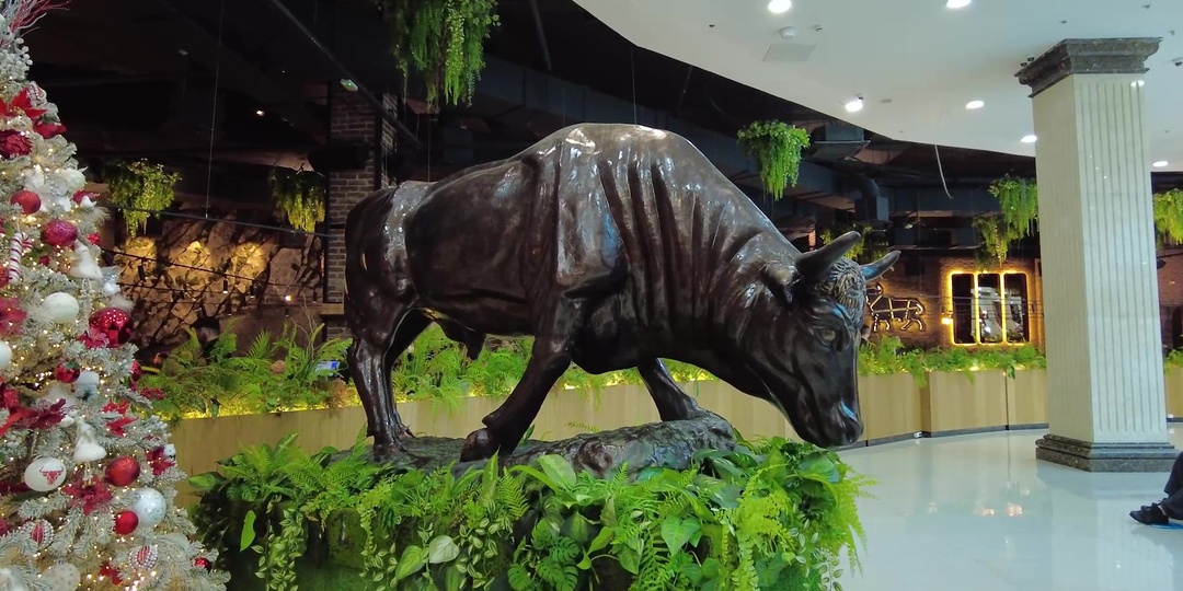 Ресторан The Бык. Почему в мясном ресторане главное блюдо — овощной соус?