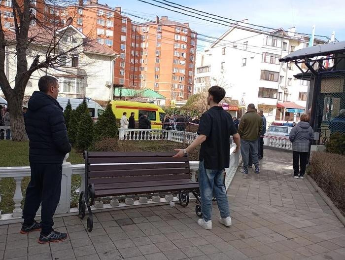 Обложка © SHOT