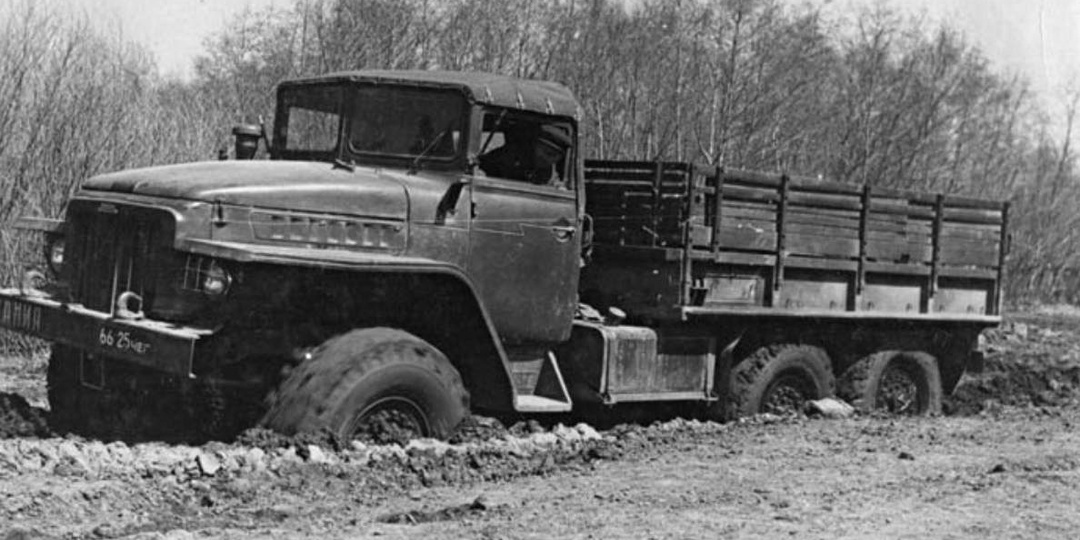 Как сложилась судьба миасского завода УралАЗ, который выпускал легендарный Урал-375, но с трудом пережил 90-е