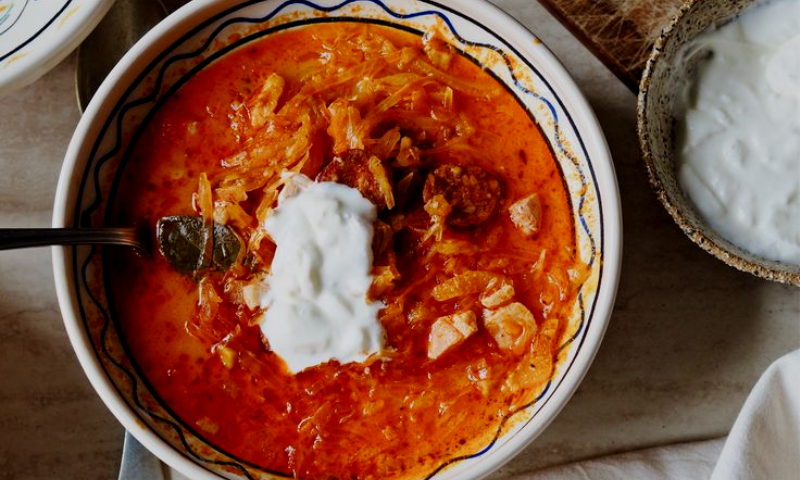 Венгерские щи с копчёностями