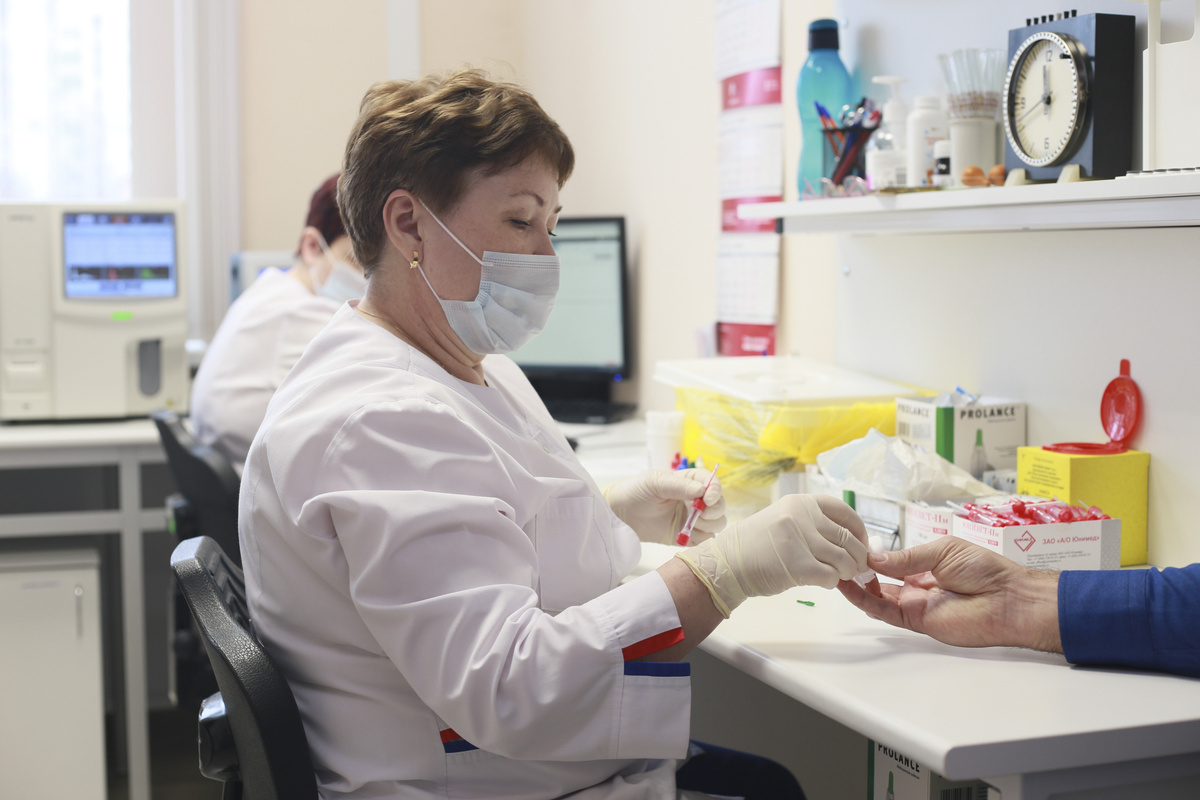 Диабетик доказал, что может умереть без бесплатных ланцетов.  Фото: ФедералПресс / Ольга Юшкова