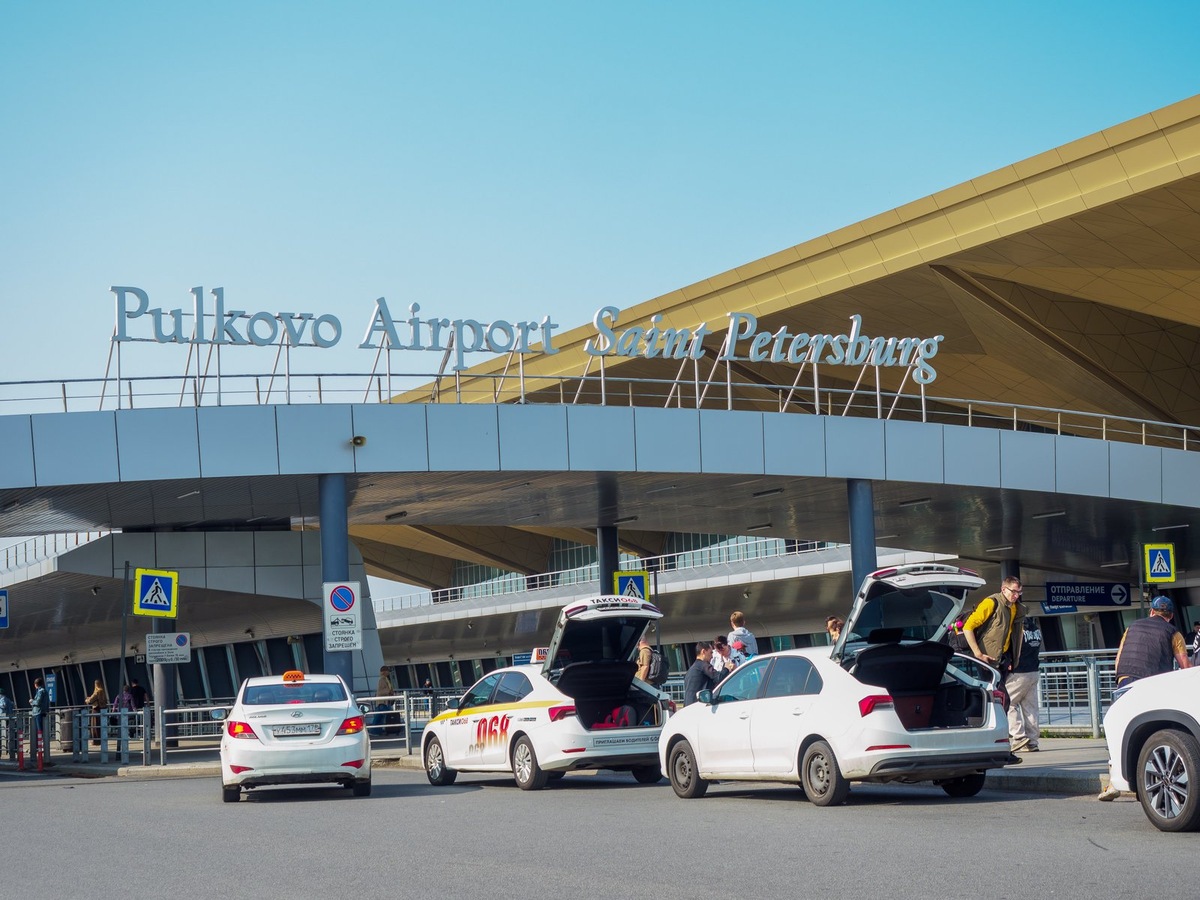    В Санкт-Петербурге конфисковали сотни автомобилей такси