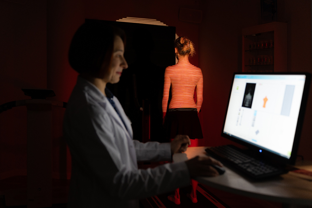 Диагностика опорно-двигательного аппарата на оборудовании DIERS в фитнес-клубе Savoy Wellness Итальянский квартал.