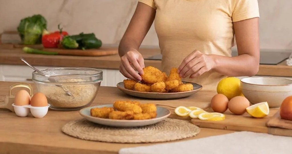 Как приготовить вкусные НАГГЕТСЫ у себя на кухне (самые вкусные)