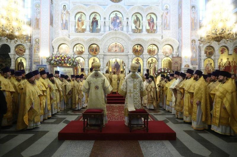    Пресс-служба Екатеринбургской епархии. Богослужение в Храме на Крови