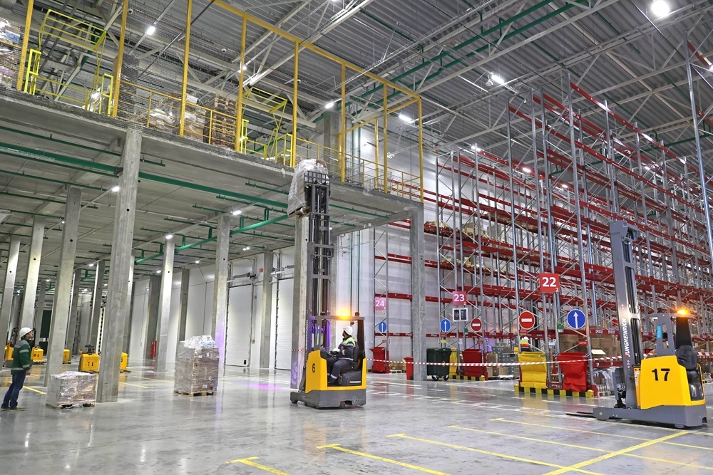    В последние годы в столице Урала ввели в строй несколько крупных складских комплексов, но спрос на такие площади все равно большой. / Татьяна Андреева/РГ